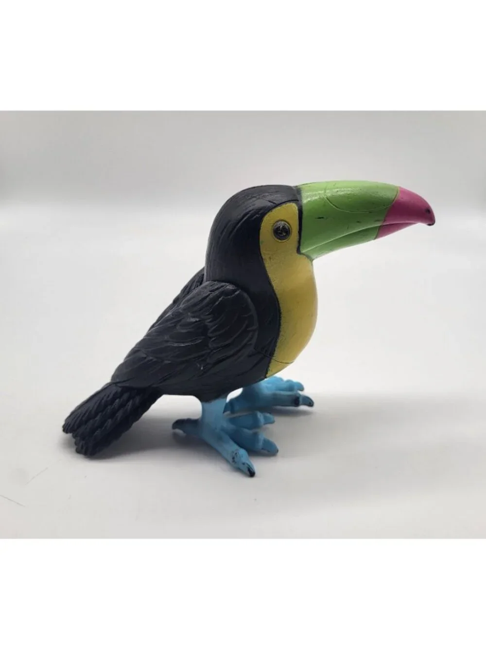 Ankyo Set of 2 Wildlife Birds Pink Cockatoo/Parakeet & Toucan Figures Toys